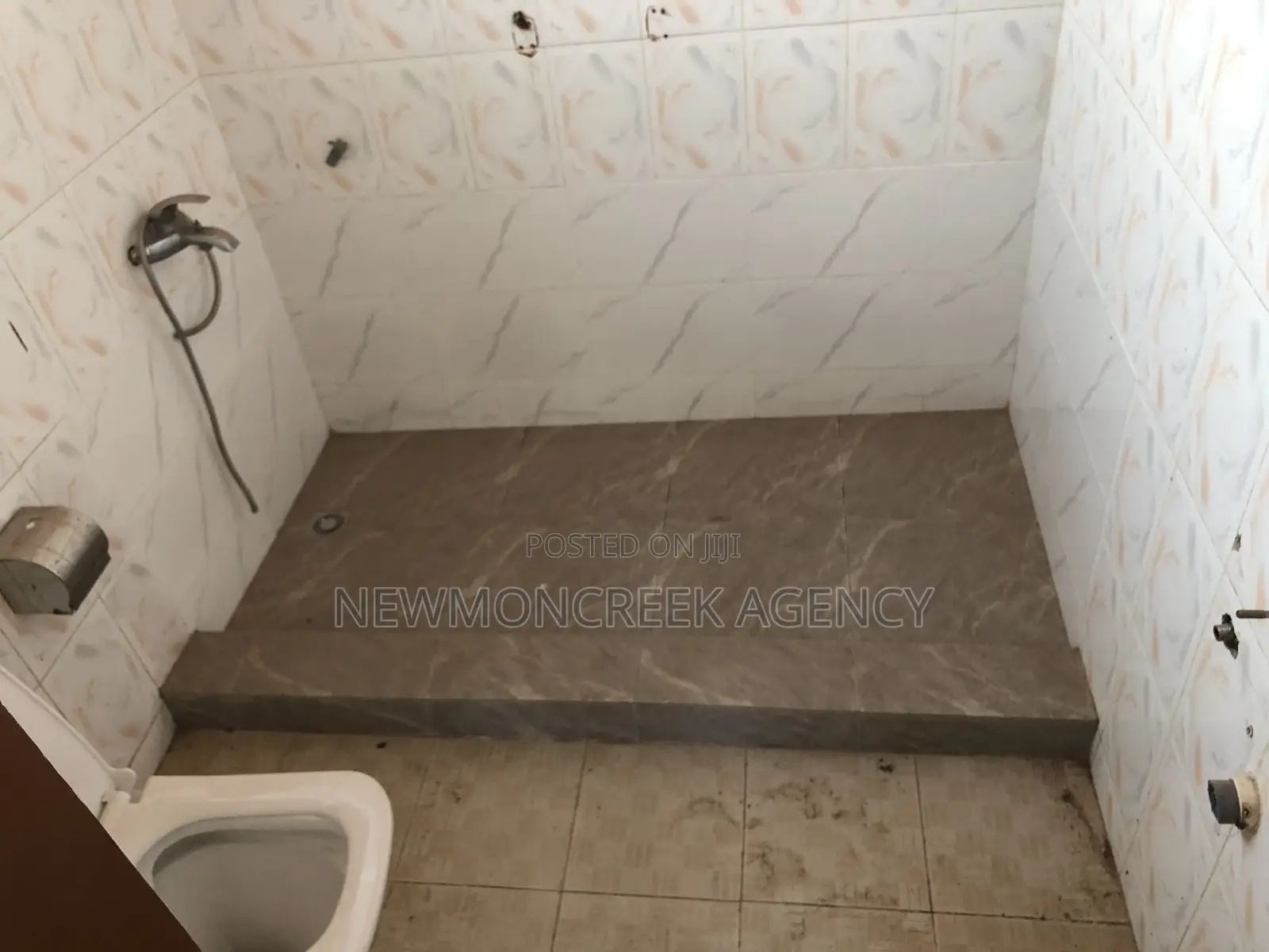 4bdrm House in Legon Club House, Oyibi for sale