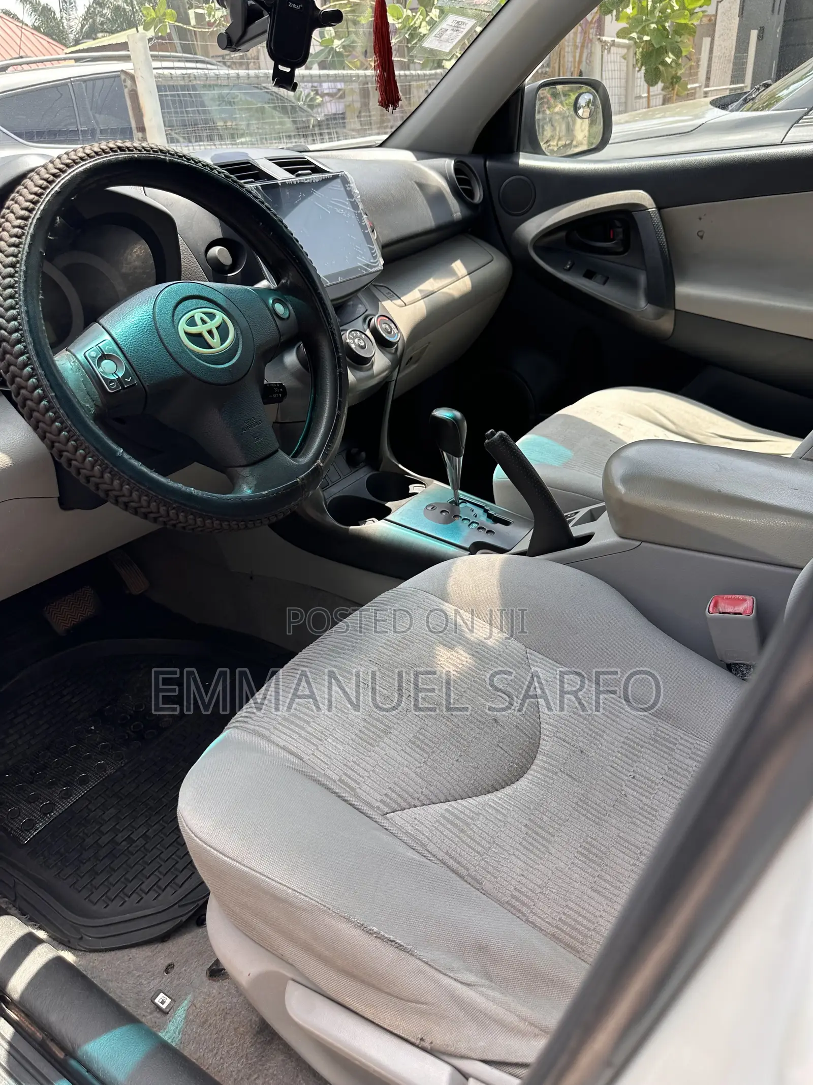 Toyota RAV4 LE AWD (2.5L 4cyl 6A) 2013 White