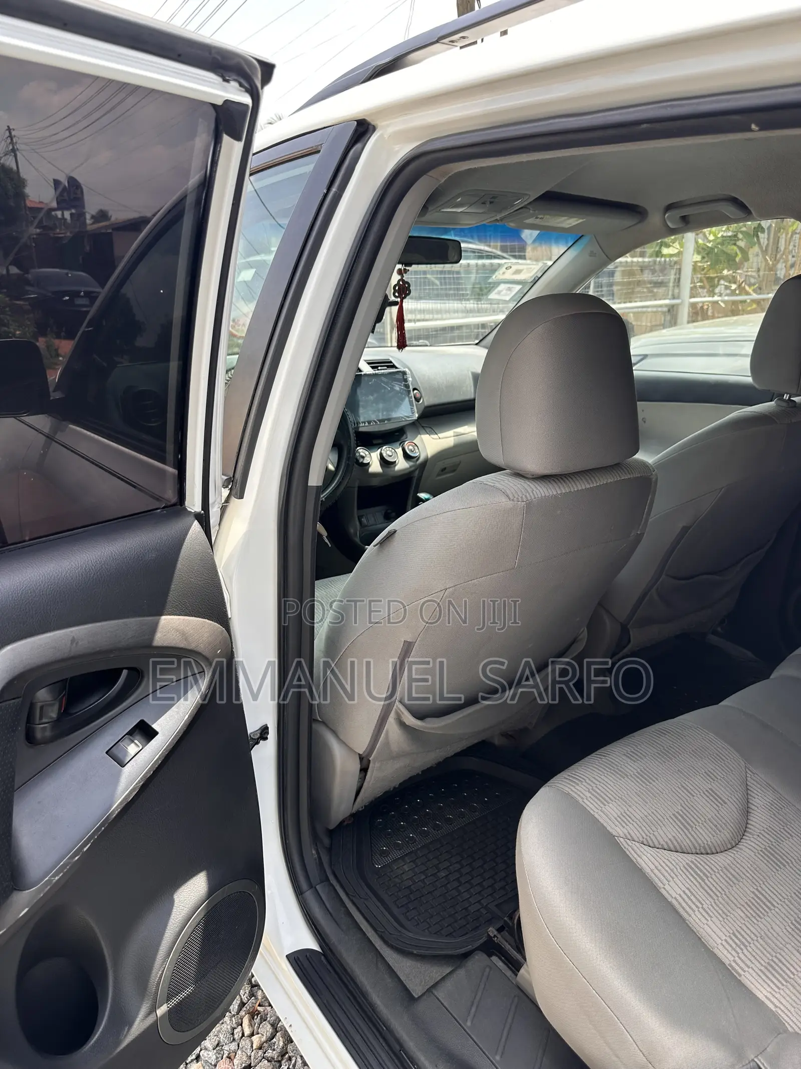 Toyota RAV4 LE AWD (2.5L 4cyl 6A) 2013 White