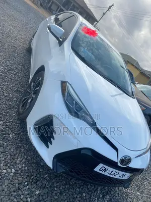 Toyota Corolla SE Special Edition 4dr Sedan (1.8L 4cyl CVT) 2017 White