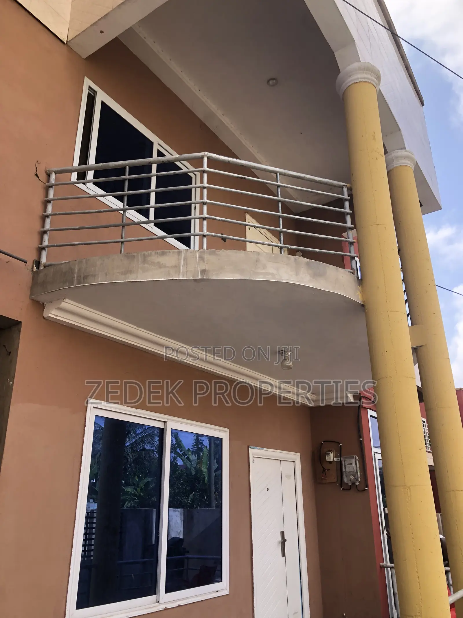 2bdrm Apartment in Kwabenya Acp Road, Ashomang Estate for rent