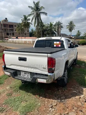 Toyota Tacoma 2017 White