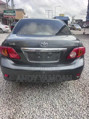 Toyota Corolla 2010 Gray