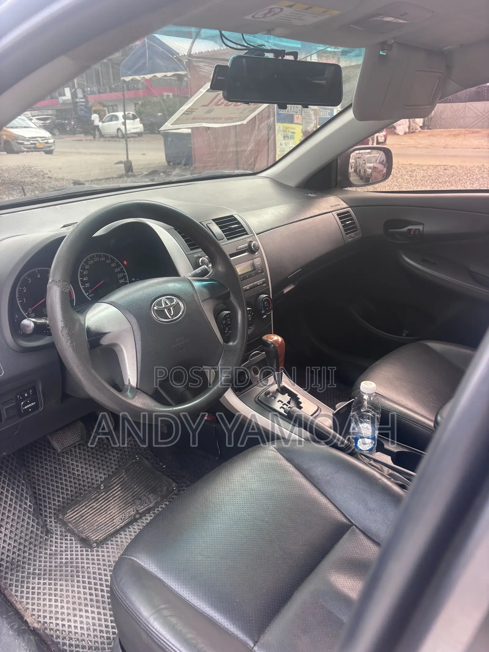 Toyota Corolla 2010 Gray