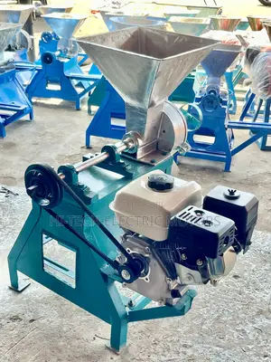 Pepper Mill Machine With Petrol Engine