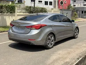 Hyundai Elantra Limited 4dr Sedan (1.8L 4cyl 6A) 2014 Silver