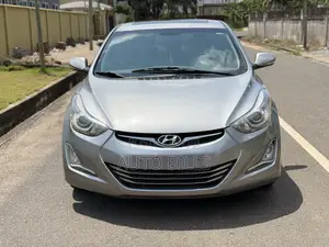 Hyundai Elantra Limited 4dr Sedan (1.8L 4cyl 6A) 2014 Silver