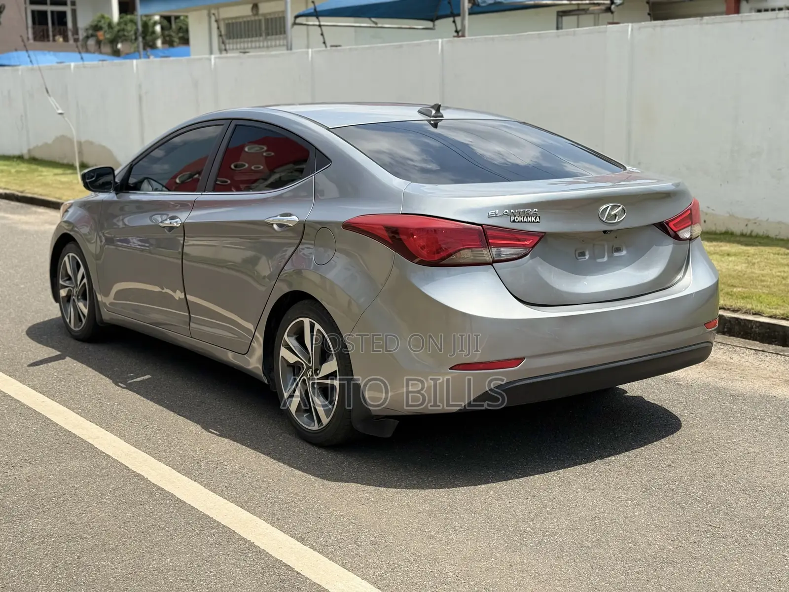 Hyundai Elantra Limited 4dr Sedan (1.8L 4cyl 6A) 2014 Silver