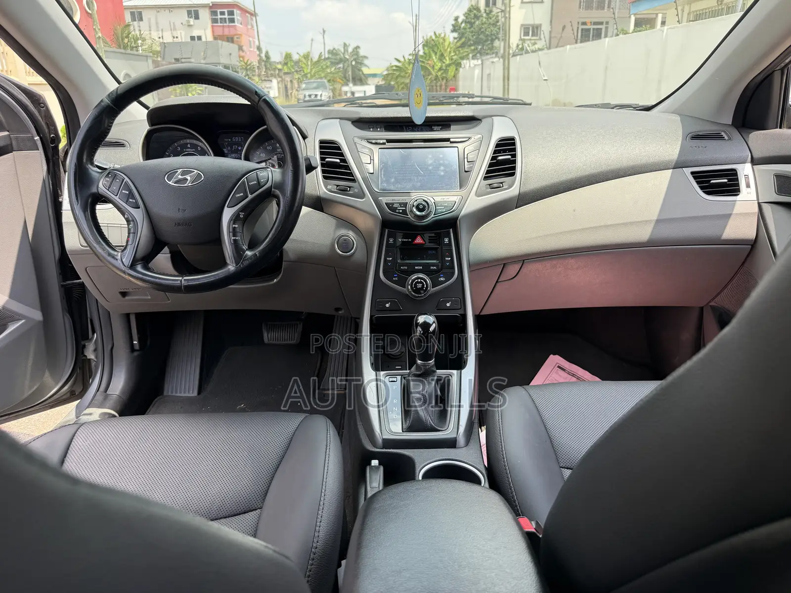Hyundai Elantra Limited 4dr Sedan (1.8L 4cyl 6A) 2014 Silver