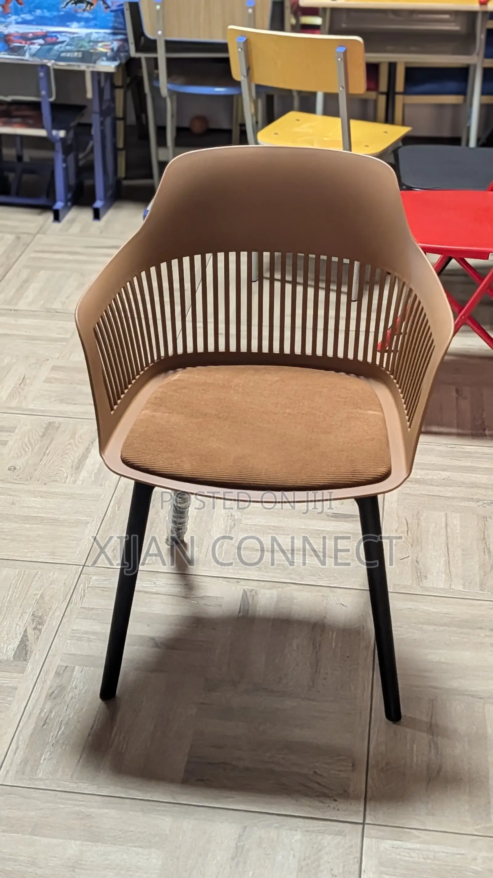 Modern Plastic Bucket Chairs With Cushion - Restaurant, Office & Home