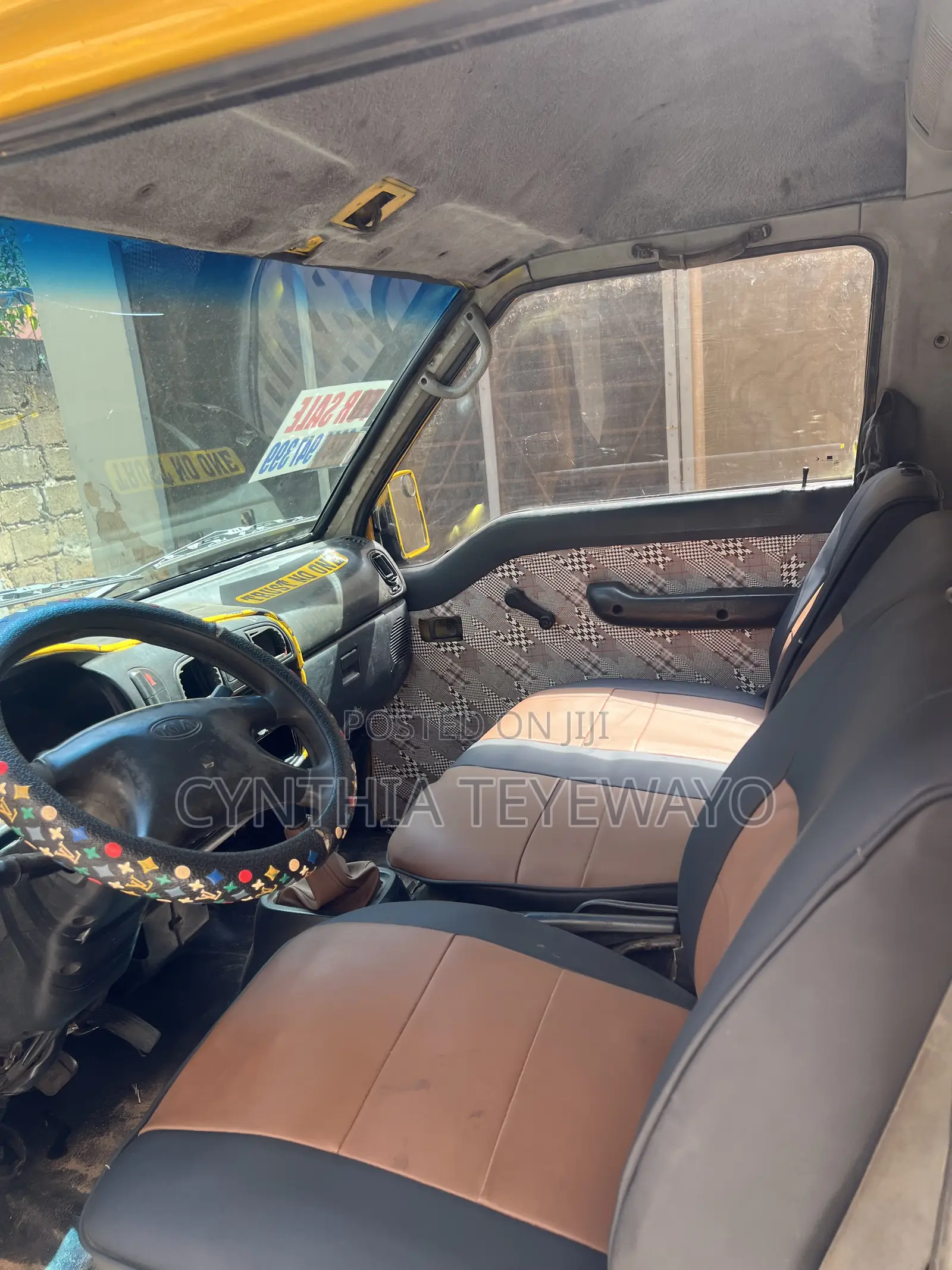 Hyundai H-100 2001 Yellow