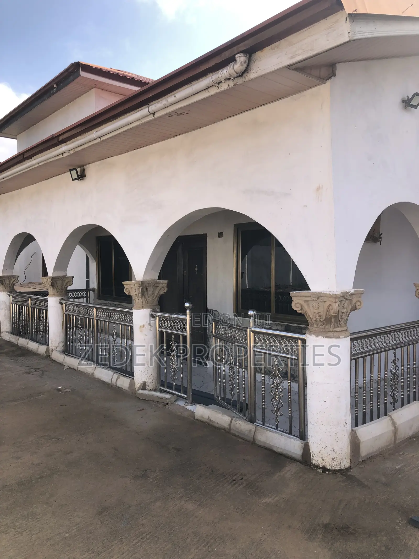 2bdrm Apartment in Kwabenya Acp Road, Ashomang Estate for rent