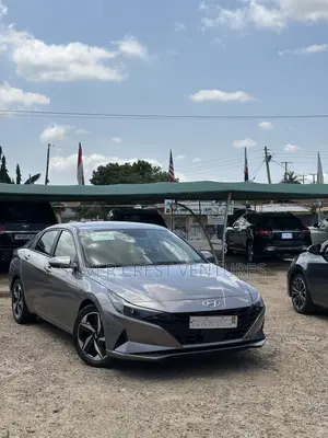 Hyundai Elantra SEL 2023 Gray