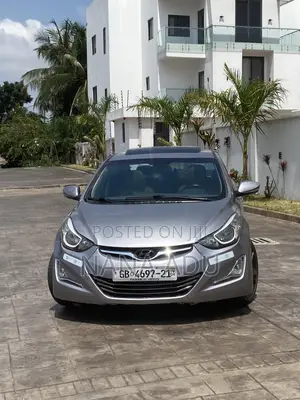 Hyundai Elantra SE Sedan FWD (1.8L 4cyl 6M) 2016 Pearl