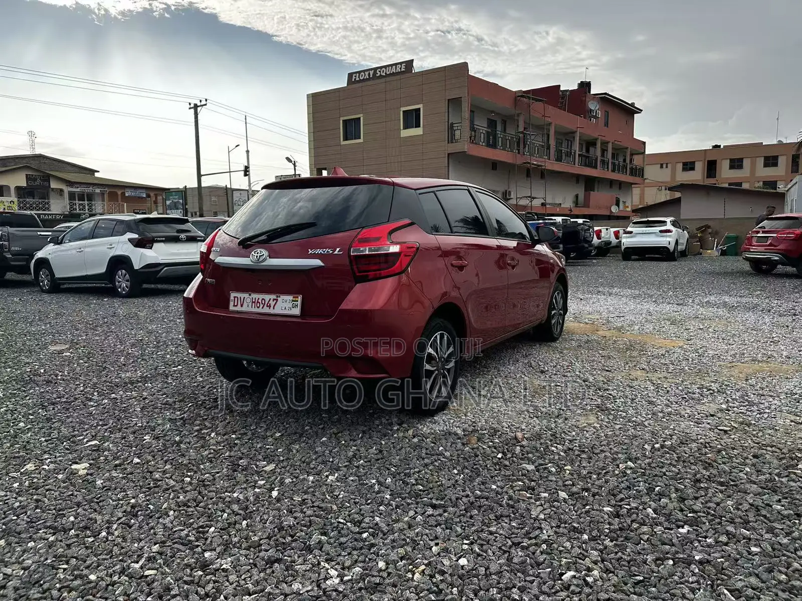 Toyota Yaris 1.5 Sedan L 2020 Red