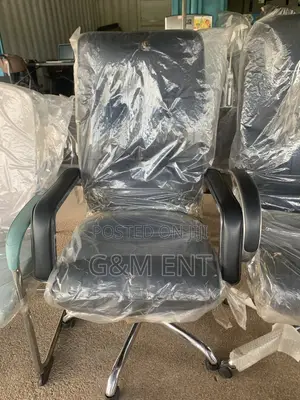 Executive Swivel Chair - Leather