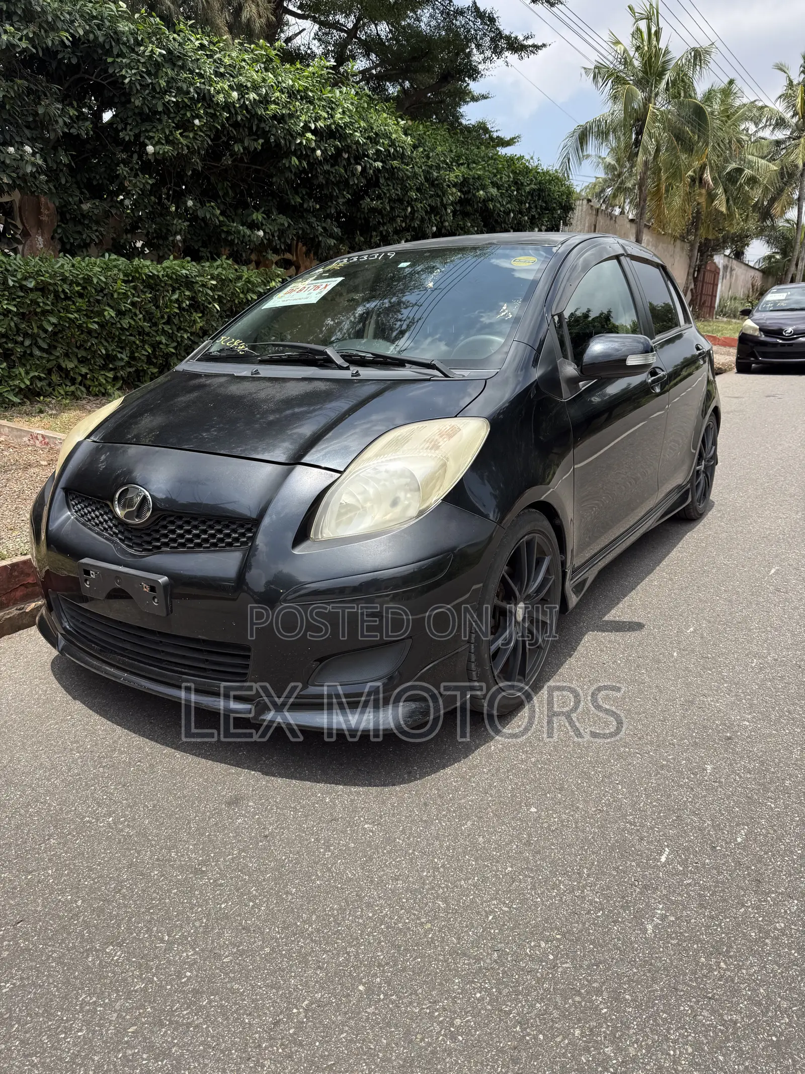 Toyota Vitz 2010 Black