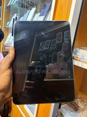 Apple iPad Air (2022) 64 GB Blue