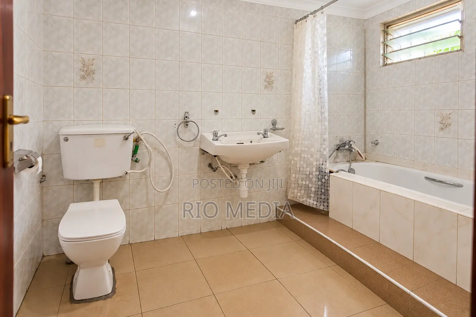 Real Estate or Airbnb Photography