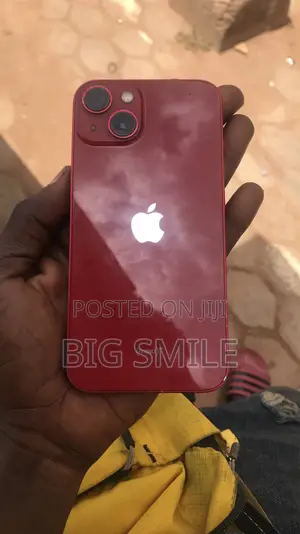 Apple iPhone 13 128 GB Red