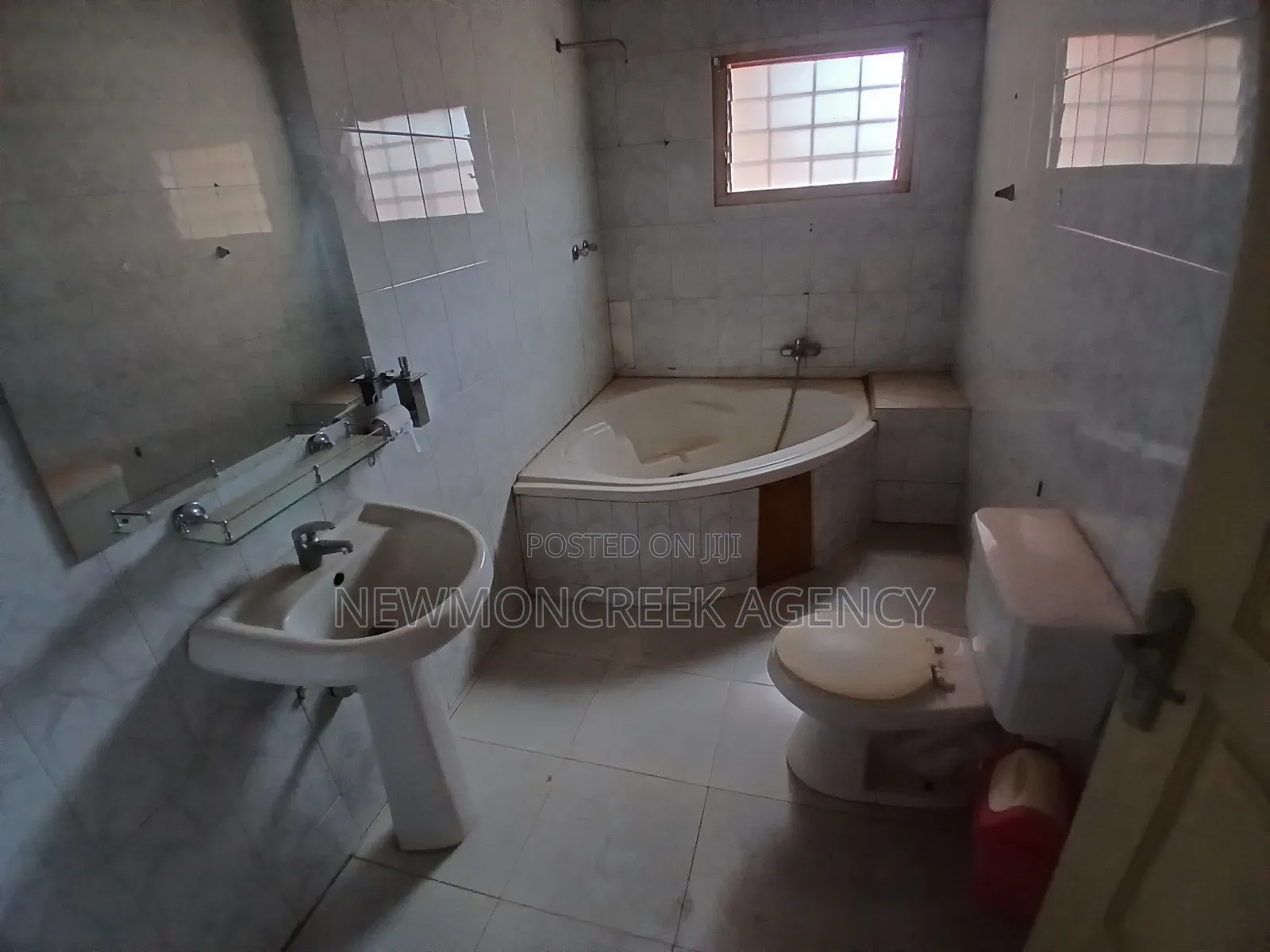 6bdrm Duplex in Fareham Melcolm, Frafraha for rent