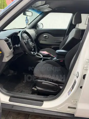 Kia Soul Hatchback 2018 White