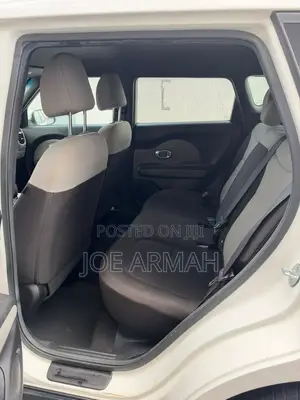 Kia Soul Hatchback 2018 White