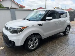Kia Soul Hatchback 2018 White
