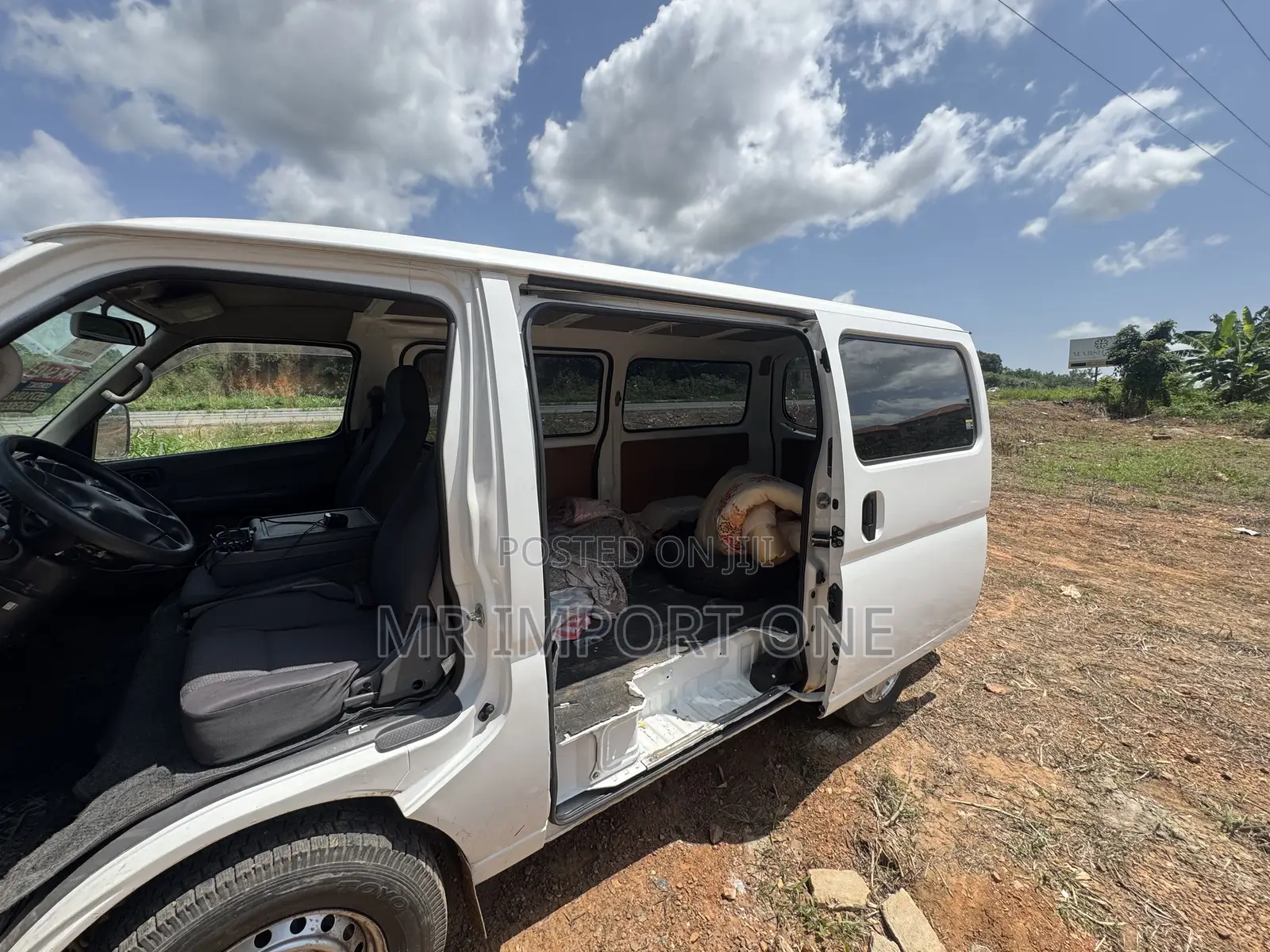 Nissan Caravan 2010 White