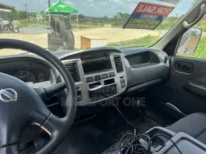 Nissan Caravan 2010 White