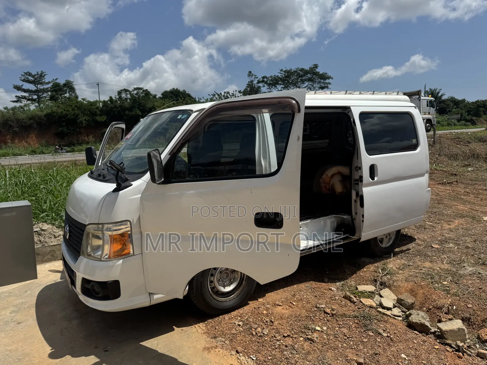Nissan Caravan 2010 White