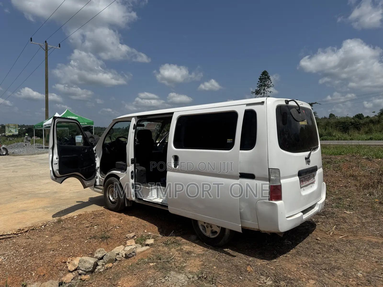 Nissan Caravan 2010 White