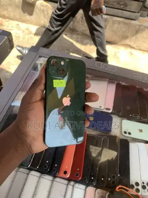 Apple iPhone 13 128 GB Green