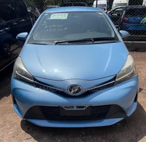 Toyota Vitz 1.3 FWD 5dr 2014 Blue