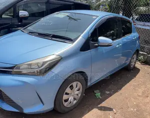 Toyota Vitz 1.3 FWD 5dr 2014 Blue