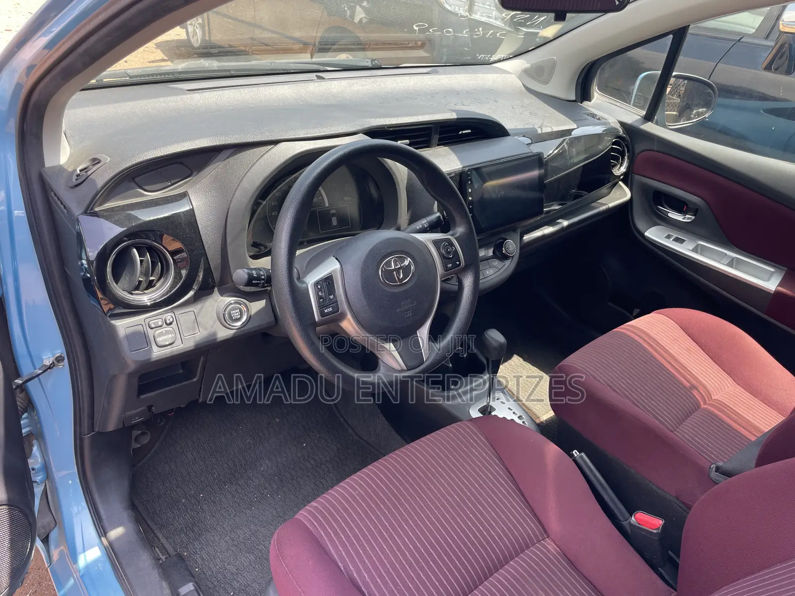 Toyota Vitz 1.3 FWD 5dr 2014 Blue