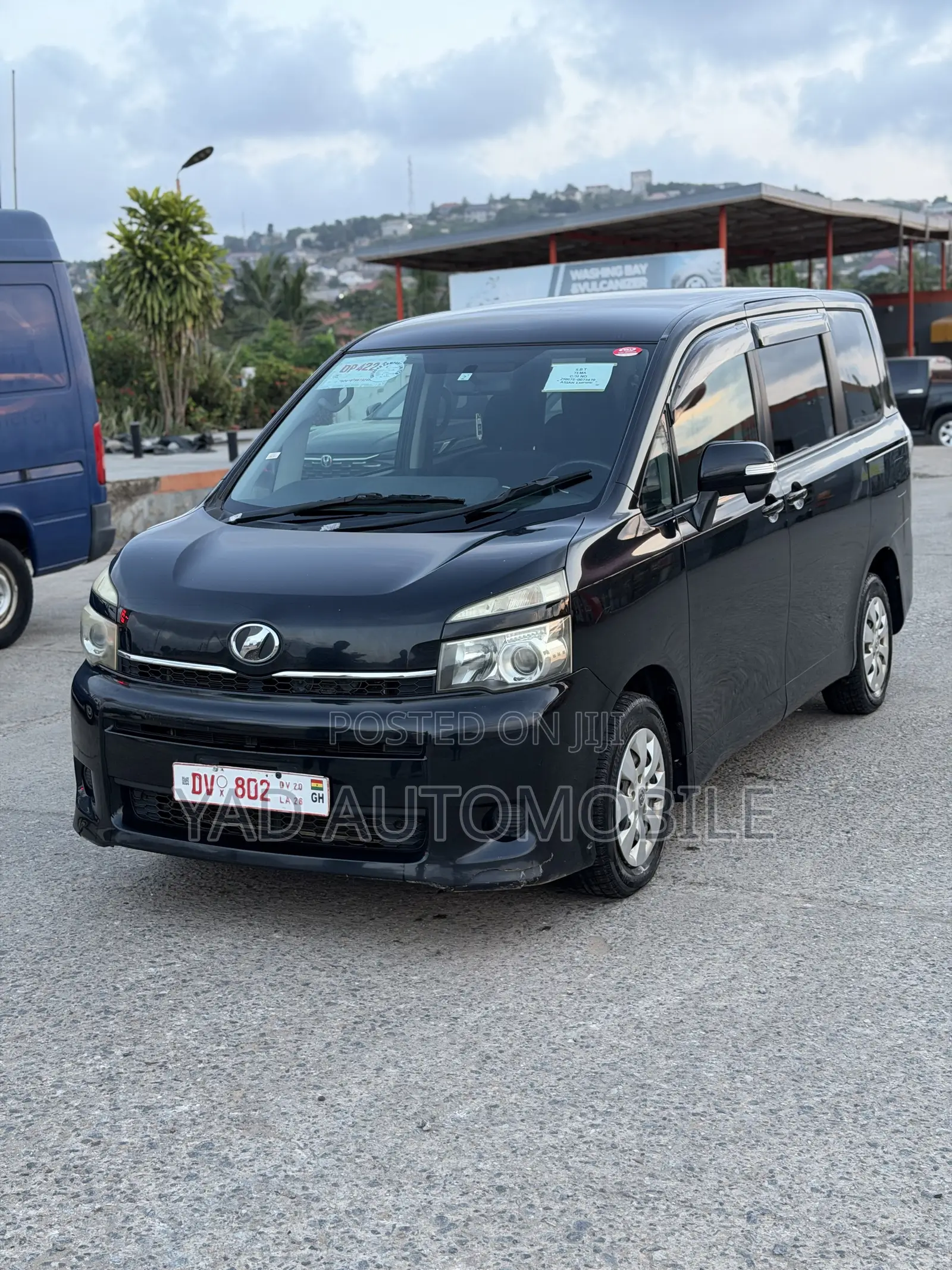 Toyota Voxy V 4WD 7-Seater 2010 Black