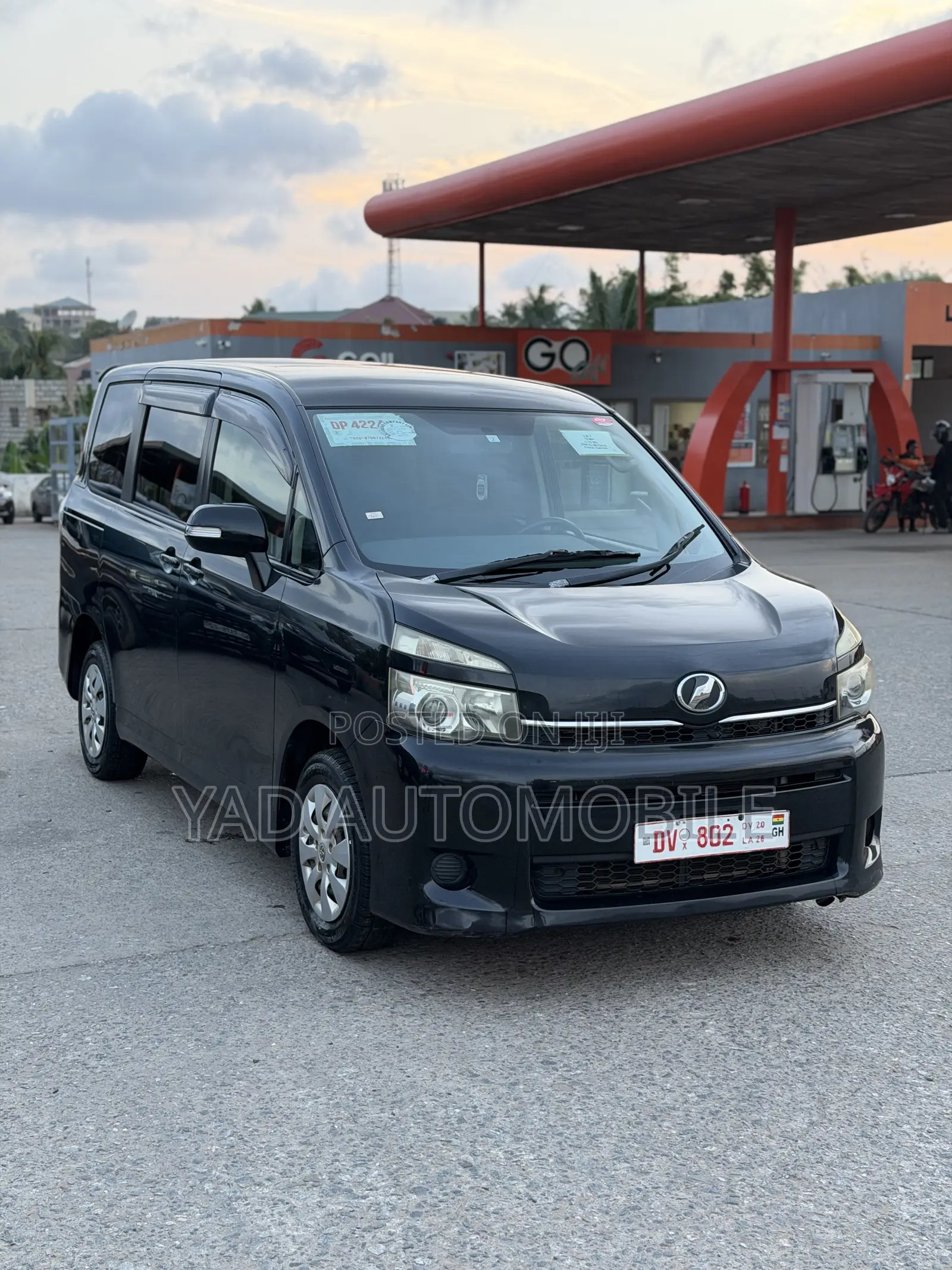 Toyota Voxy V 4WD 7-Seater 2010 Black