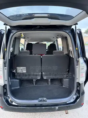 Toyota Voxy V 4WD 7-Seater 2010 Black