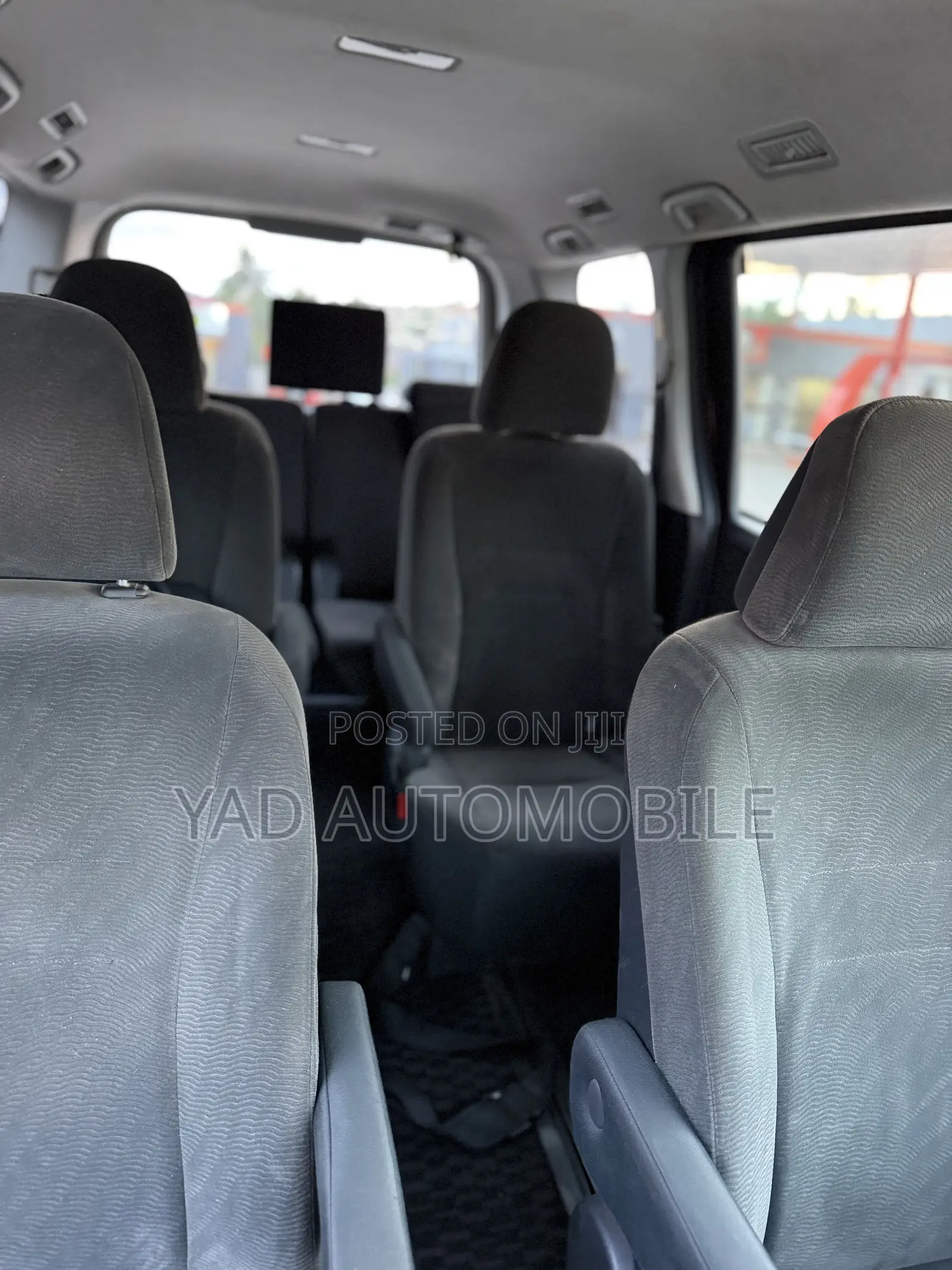 Toyota Voxy V 4WD 7-Seater 2010 Black
