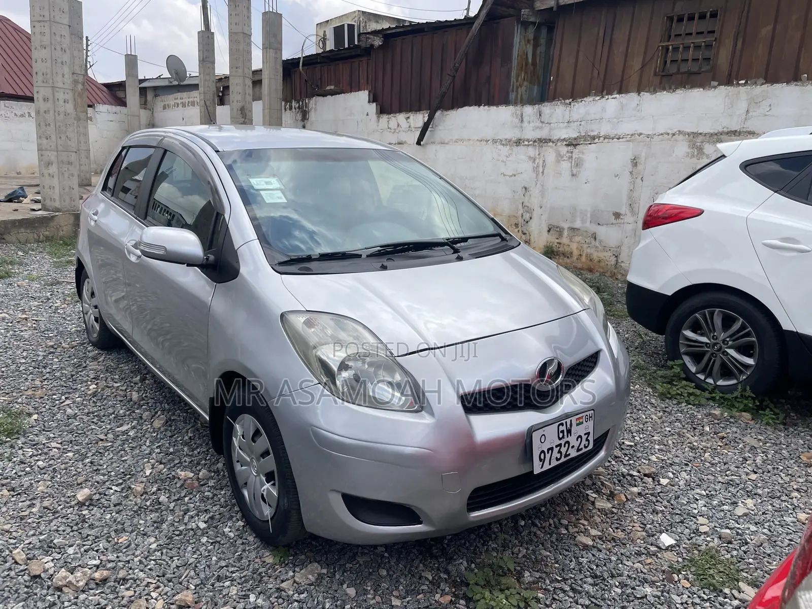 Toyota Vitz 1.5 FWD 3dr 2010 Silver