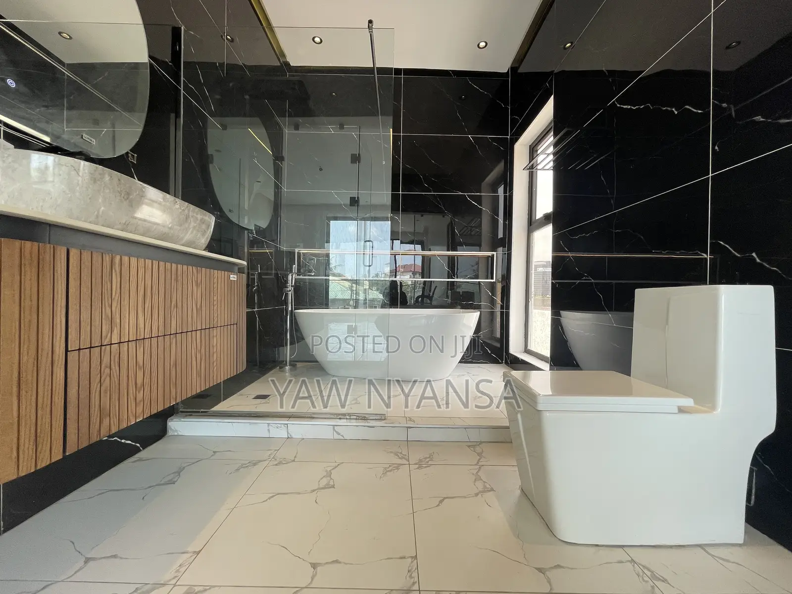 4bdrm Duplex in Lakeside Estate for sale