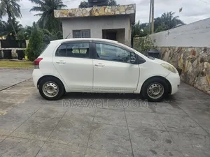 Toyota Vitz 2010 White
