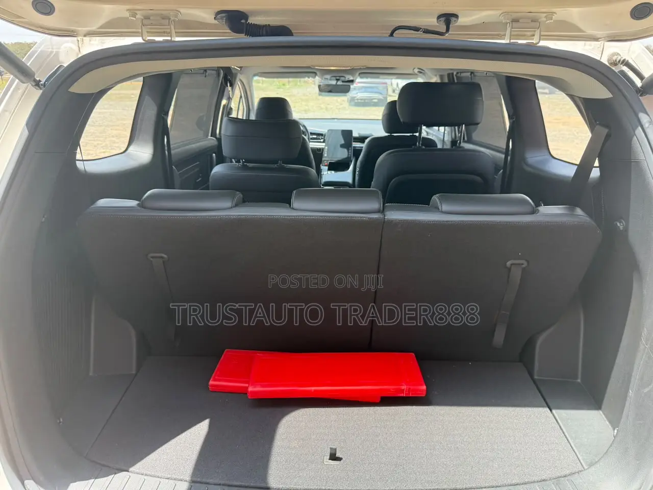 Hyundai Custin 2022 White