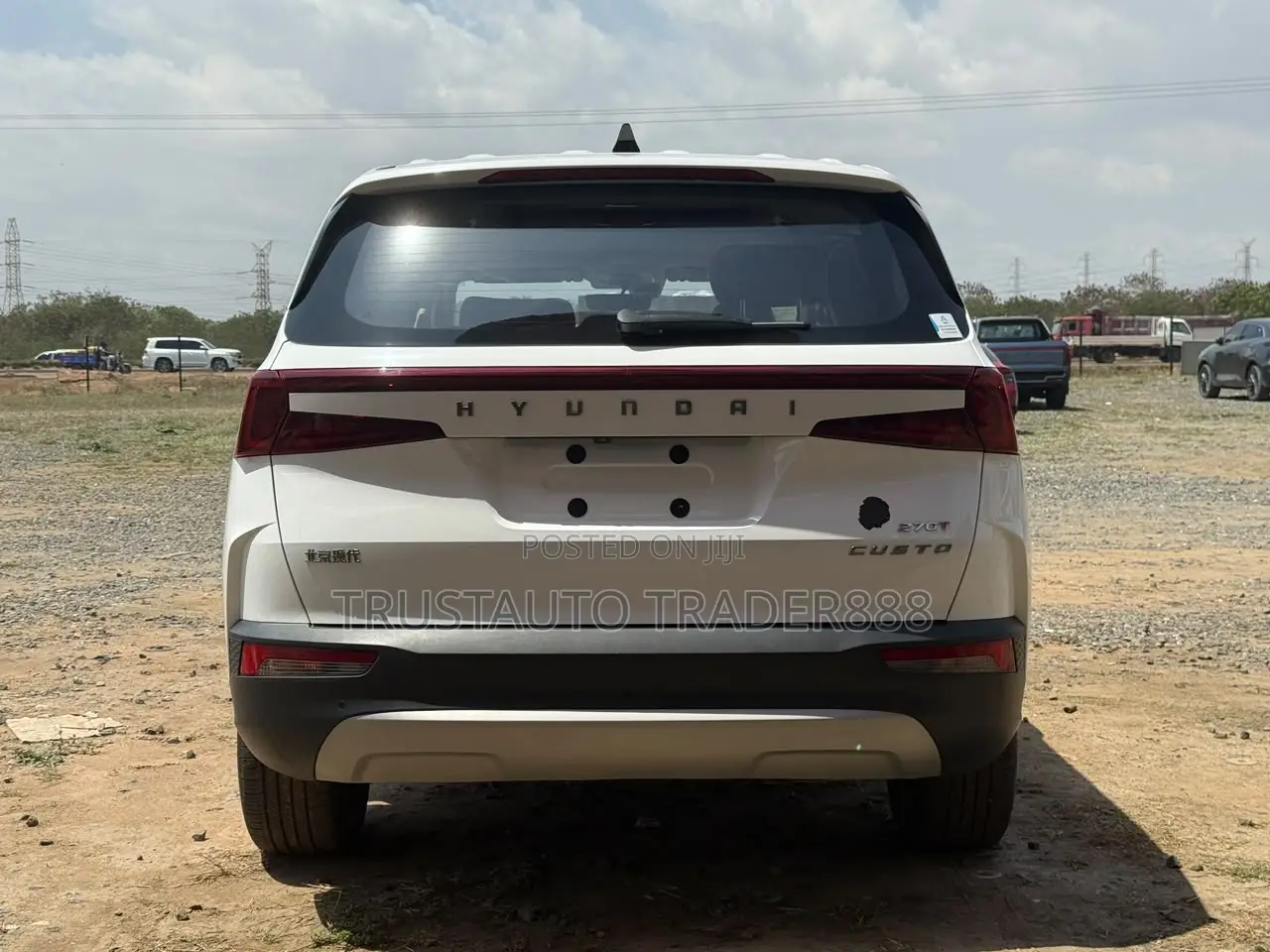 Hyundai Custin 2022 White
