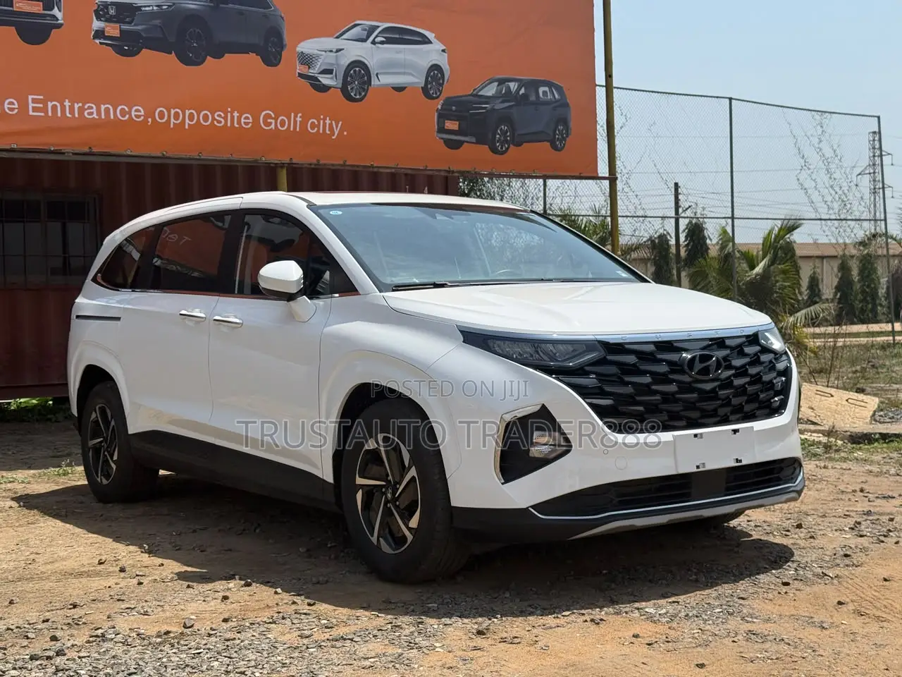 Hyundai Custin 2022 White