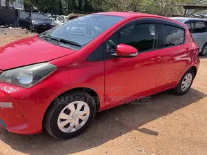 Toyota Vitz 1.3 FWD 5dr 2015 Red
