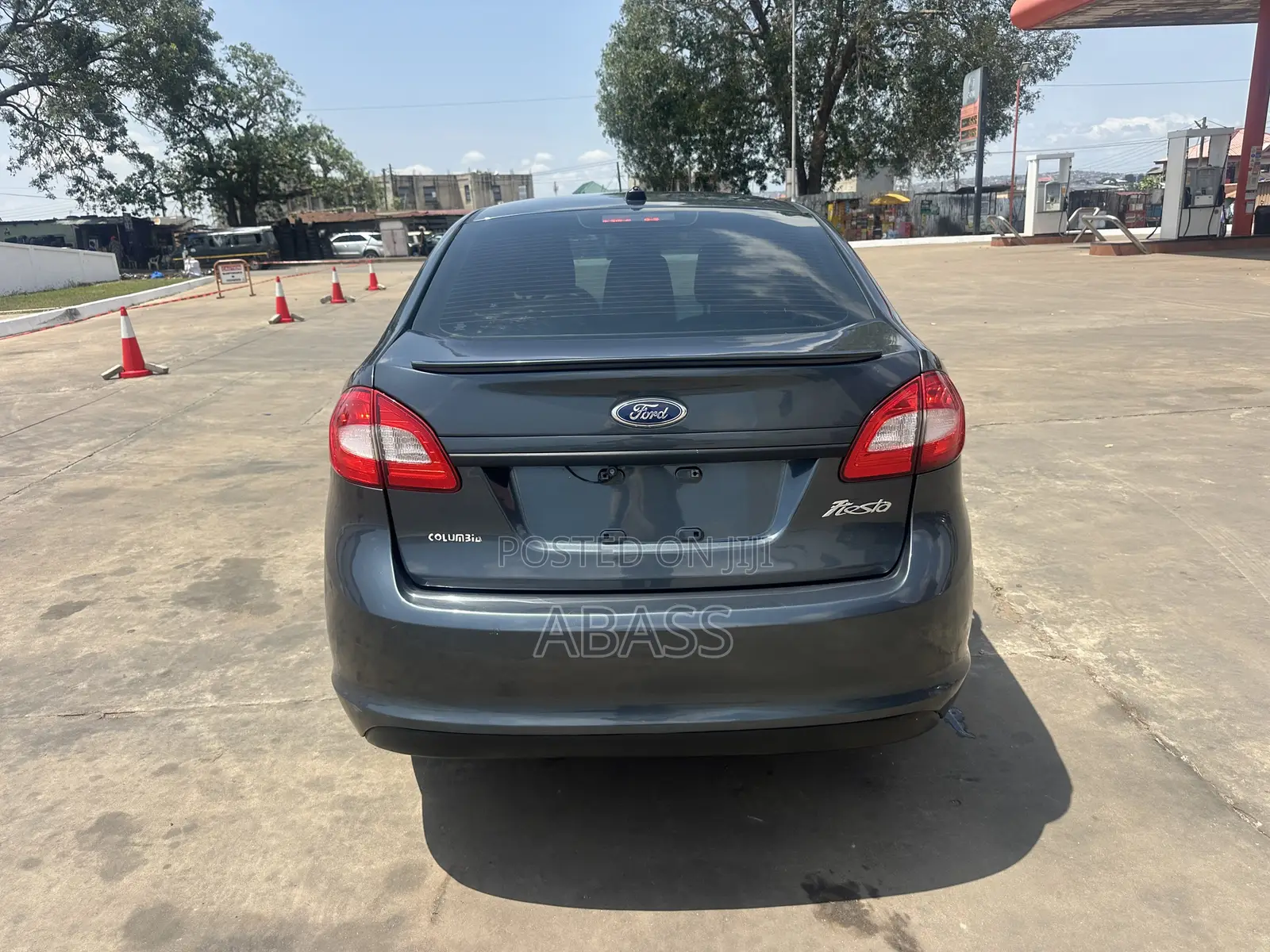 Ford Fiesta S 4dr Sedan (1.6L 4cyl 5M) 2014 Gray