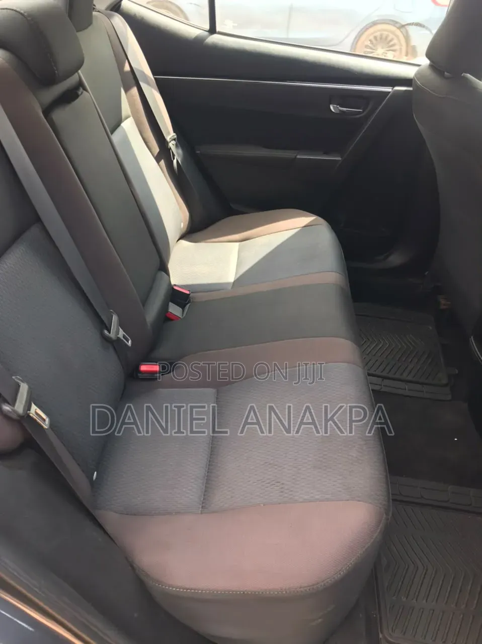 Nissan Hardbody 2021 White