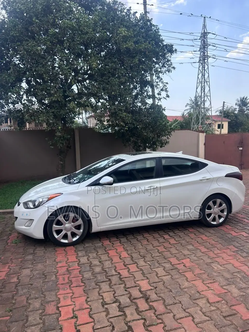 Hyundai Elantra Limited 2012 White